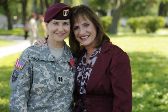 Army Wives : Bild Patti LuPone, Kellie Martin