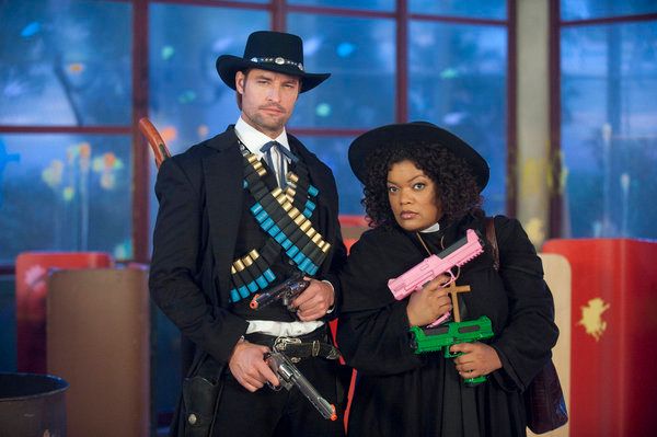 Community : Bild Josh Holloway, Yvette Nicole Brown