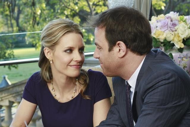 Bild Paul Adelstein, KaDee Strickland