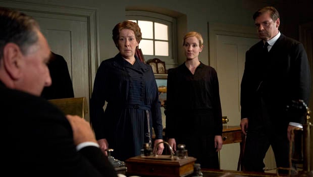 Downton Abbey : Bild Phyllis Logan, Jim Carter, Brendan Coyle, Joanne Froggatt