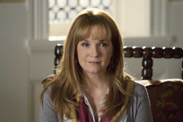 Switched At Birth : Bild Lea Thompson