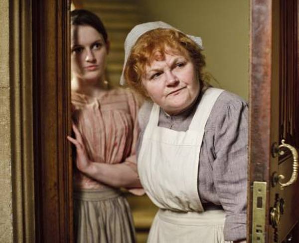 Bild Sophie McShera, Lesley Nicol