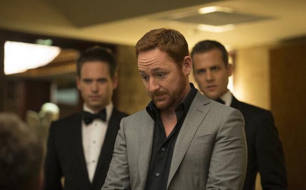 Suits : Bild Patrick J. Adams, Gabriel Macht, Scott Grimes