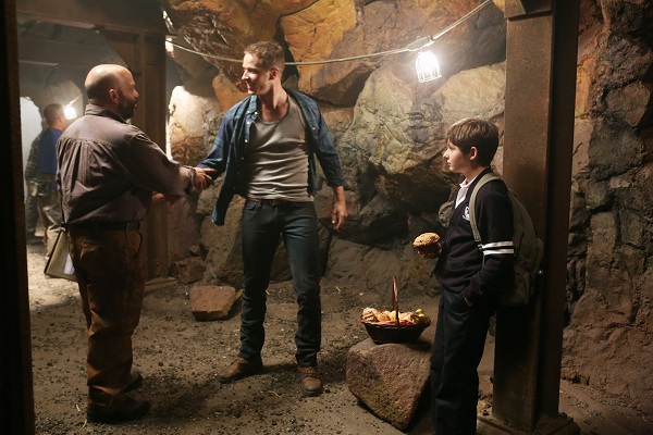 Once Upon A Time - Es war einmal... : Bild Josh Dallas, Jared Gilmore, Lee Arenberg