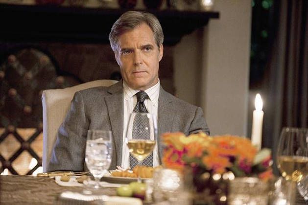 Revenge : Bild Henry Czerny