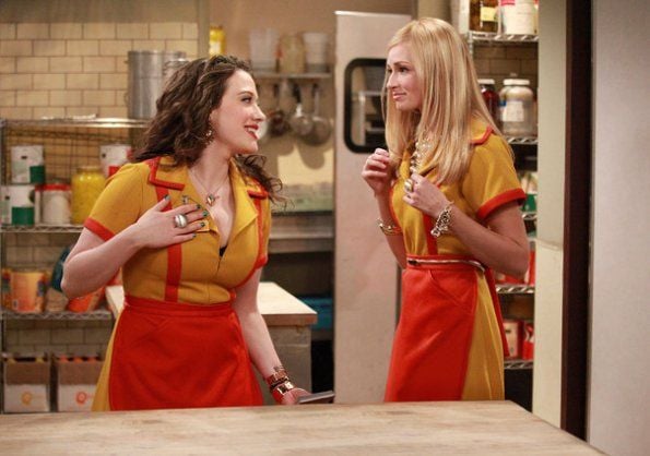 2 Broke Girls : Bild Beth Behrs, Kat Dennings