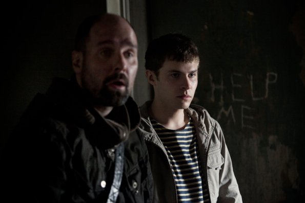 Bild Iain De Caestecker, Johnny Harris