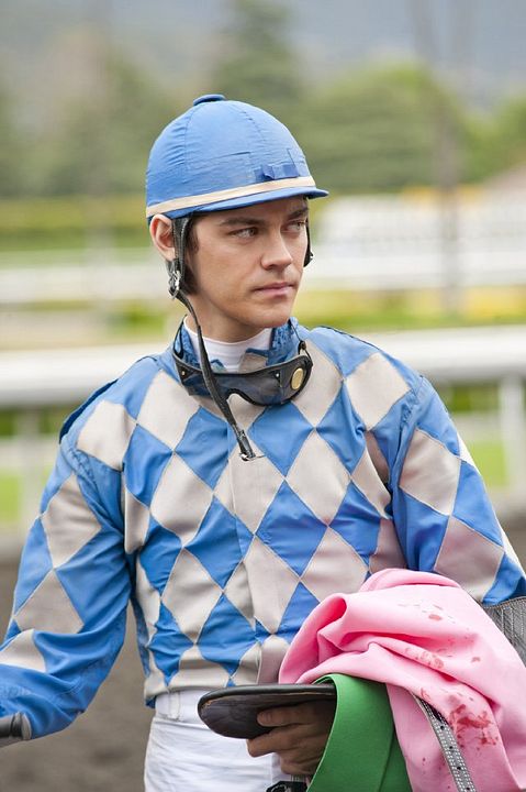 Luck : Bild Tom Payne (II)