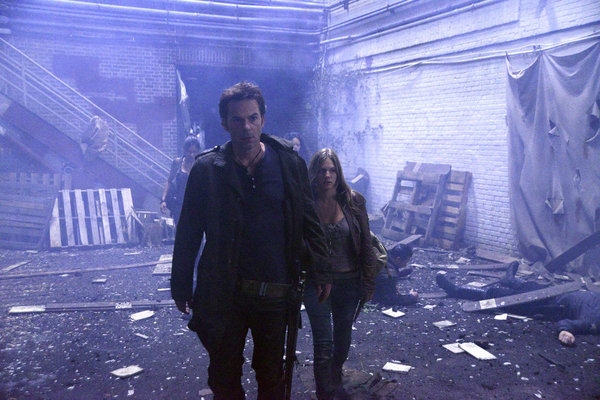 Revolution (2012) : Bild Tracy Spiridakos, Billy Burke