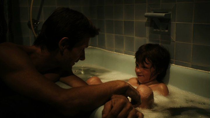 All Dark Places : Bild