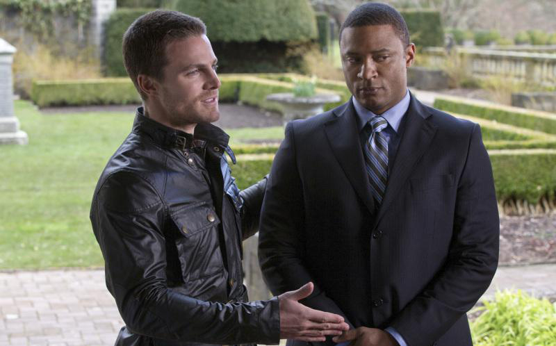 Arrow : Bild Stephen Amell, David Ramsey