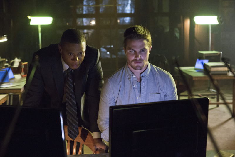 Arrow : Bild Stephen Amell, David Ramsey