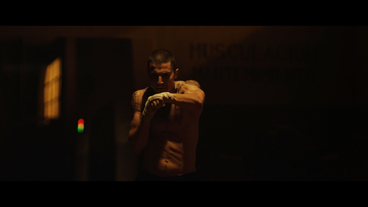 Scorpion: Brother. Skinhead. Fighter. : Bild Alex González