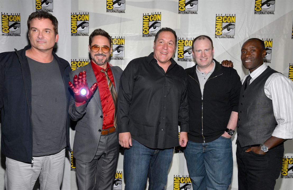 Iron Man 3 : Vignette (magazine) Shane Black, Kevin Feige, Robert Downey Jr., Don Cheadle, Jon Favreau