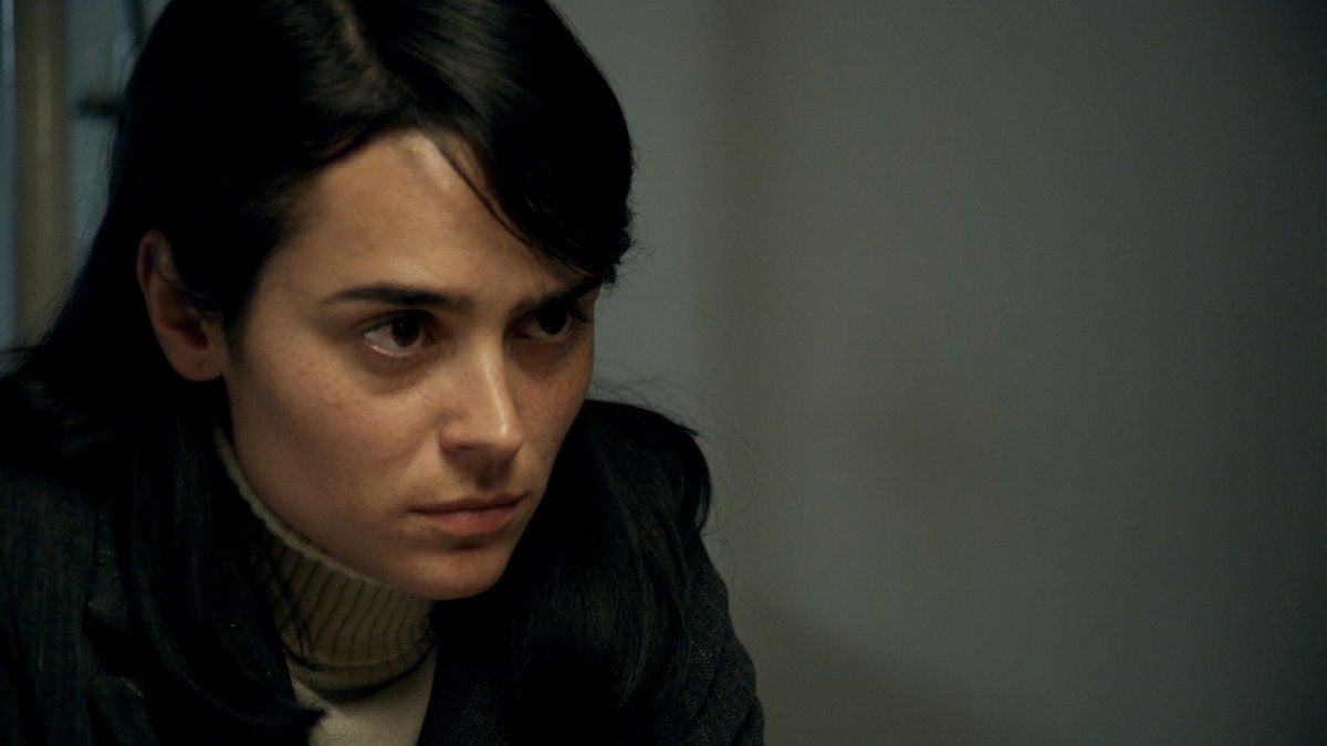 Karen llora en un bus : Bild