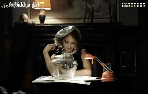 The Forbidden Girl : Bild