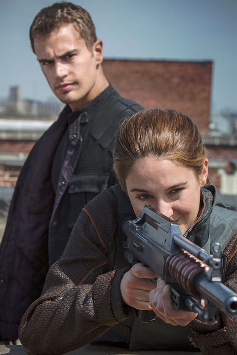 Die Bestimmung - Divergent : Bild Theo James, Shailene Woodley