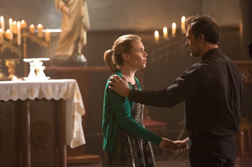 Bild Todd Stashwick, Leah Pipes