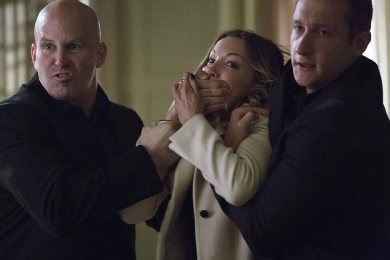 Arrow : Bild Katie Cassidy, Stephen Amell