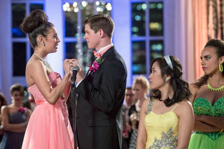 Bild Chloe Bridges, Ellen Wong