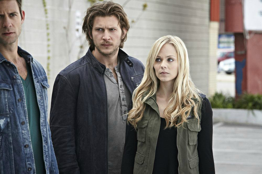 Bitten : Bild Greyston Holt, Laura Vandervoort