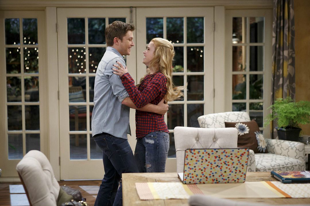 Bild Taylor Spreitler, Sterling Knight, Joey Lawrence