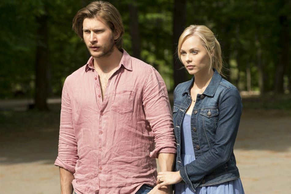 Bitten : Bild Steve Wilkie, Laura Vandervoort