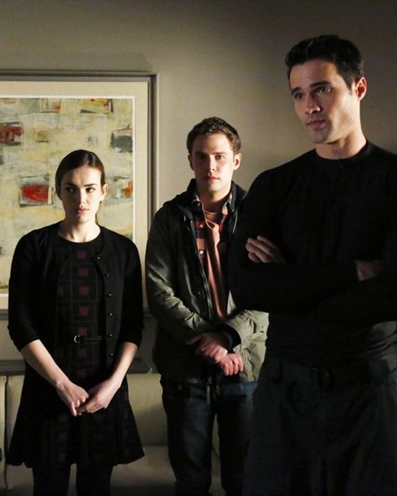 Marvel's Agents Of S.H.I.E.L.D. : Bild Brett Dalton, Iain De Caestecker, Elizabeth Henstridge