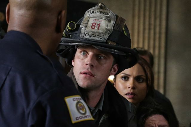 Chicago Fire : Bild Jesse Spencer, Monica Raymund