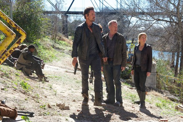 Revolution (2012) : Bild Elizabeth Mitchell, David Lyons, Stephen Collins