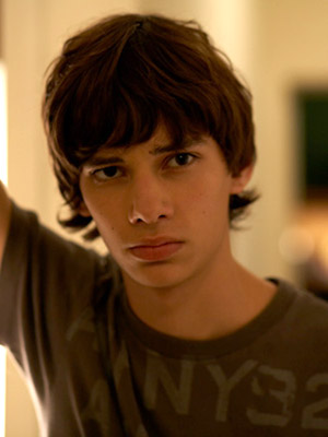 Kinoposter Devon Bostick