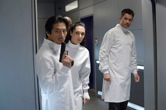 Helix : Bild Hiroyuki Sanada, Kyra Zagorsky, Billy Campbell