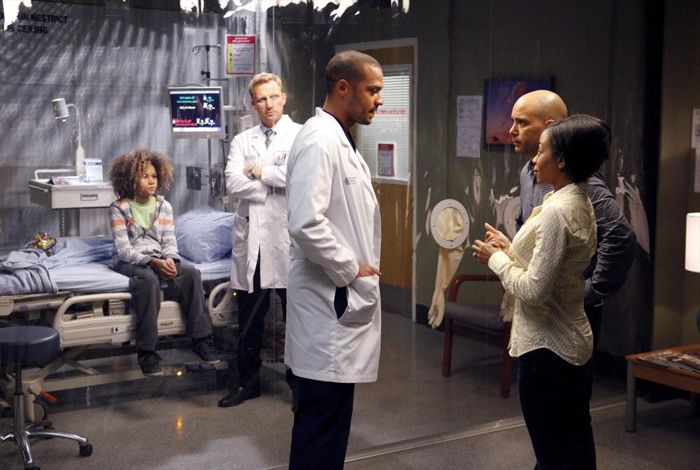 Grey's Anatomy - Die jungen Ärzte : Bild Mark Adair-Rios, Jesse Williams, Bresha Webb, Armani Jackson