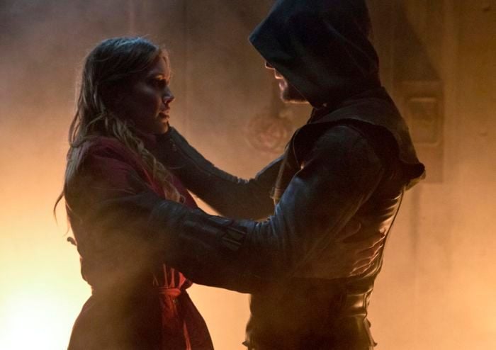 Arrow : Bild Katie Cassidy, Stephen Amell