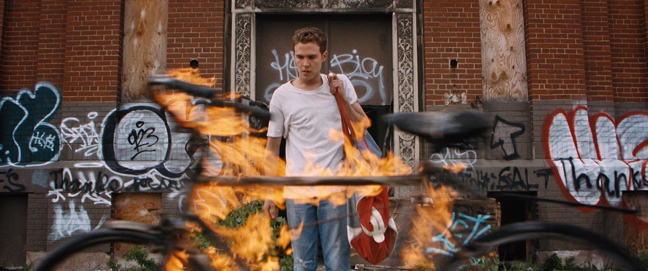 Lost River : Bild Iain De Caestecker