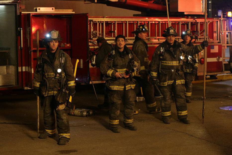 Chicago Fire : Bild Joe Minoso, Yuri Sardarov, David Eigenberg, Jesse Spencer