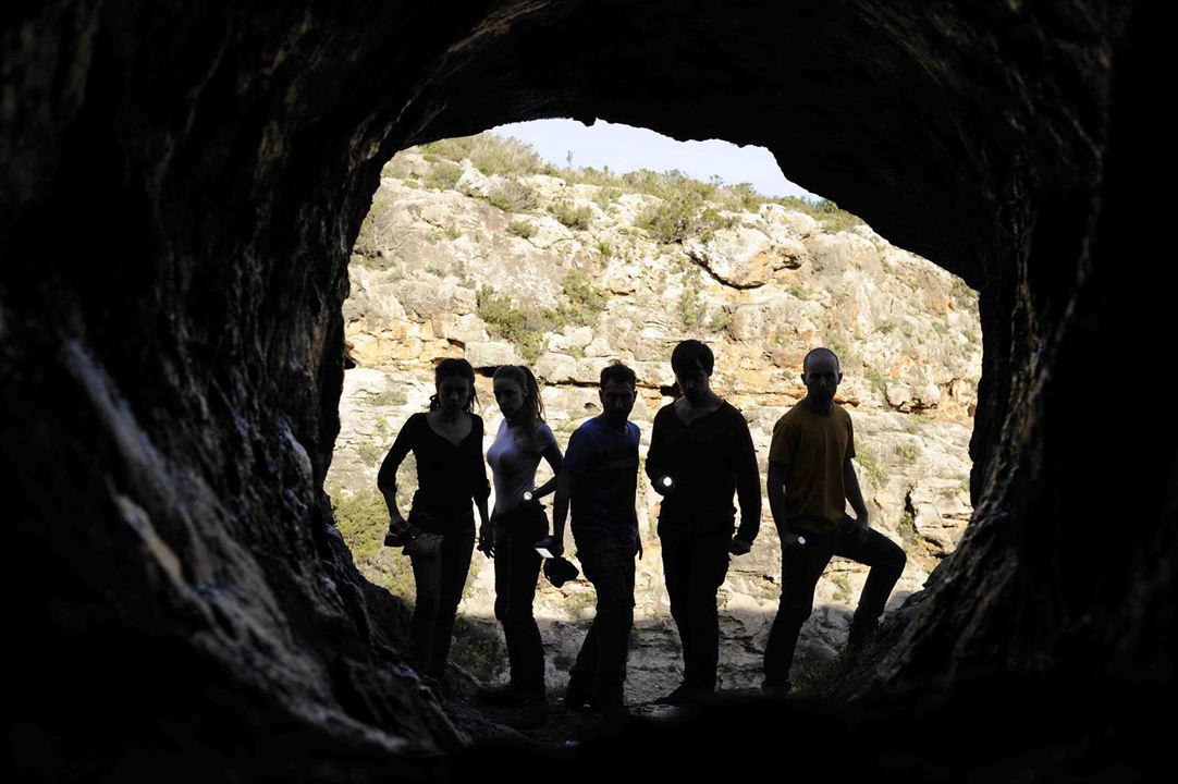Die Höhle - Überleben ist ein Instinkt, keine Wahl. : Bild Eva Garcia, Marcos Ortiz, Marta Castellote, Xoel Fernández