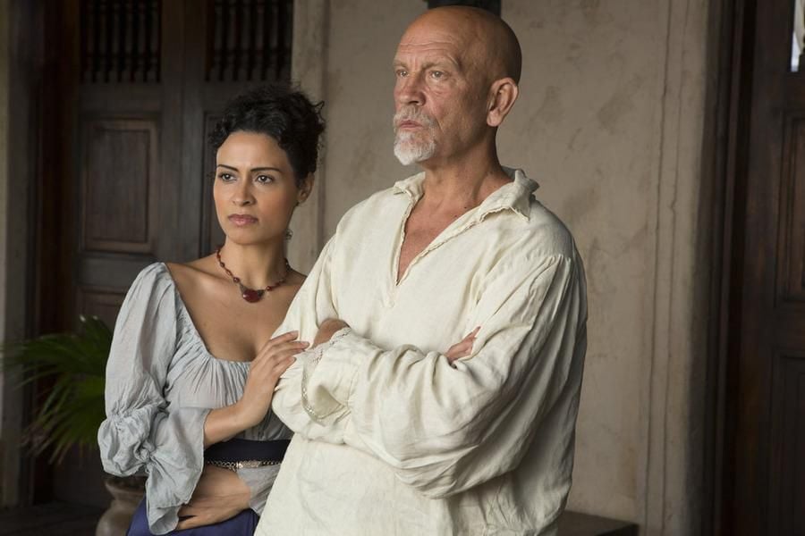 Crossbones : Bild Yasmine Al Massri, John Malkovich