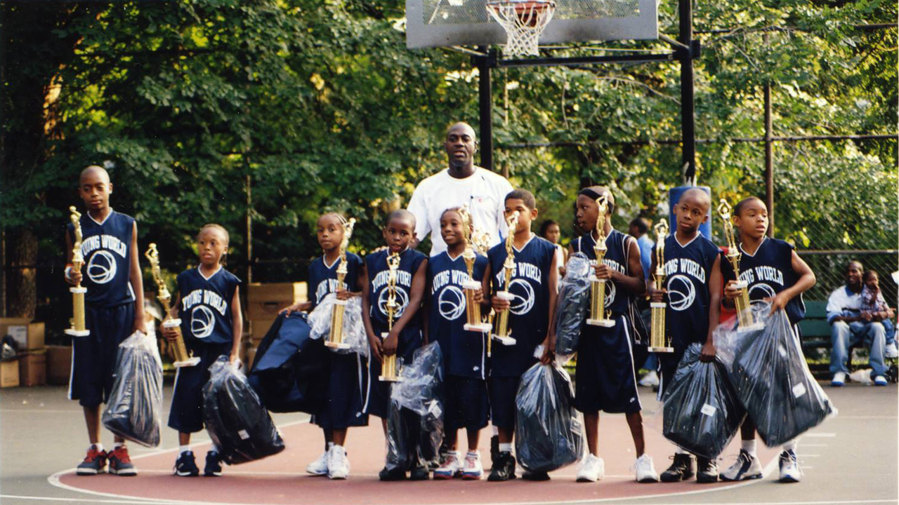 Doin' It in the Park: Pick-Up Basketball, NYC : Bild