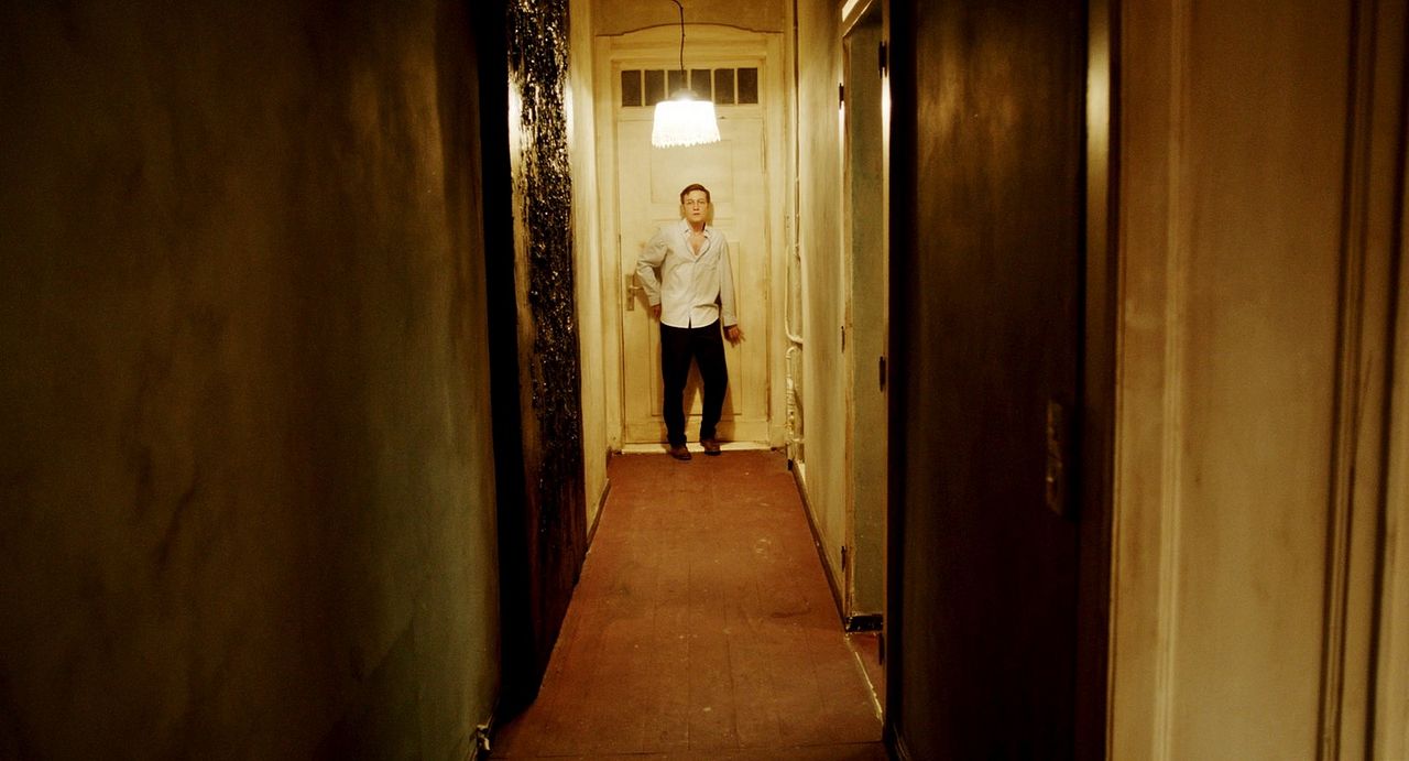 Die Frau hinter der Wand : Bild