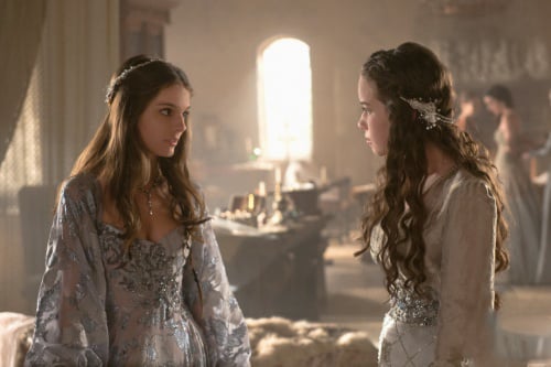 Reign : Bild Anna Popplewell, Caitlin Stasey