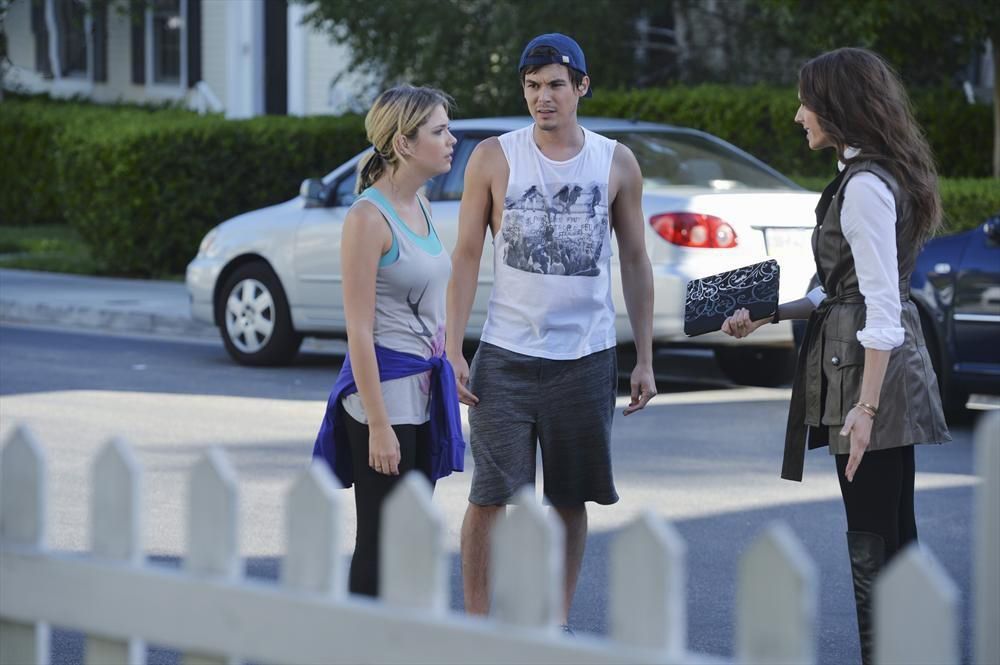 Pretty Little Liars : Bild Troian Bellisario, Tyler Blackburn