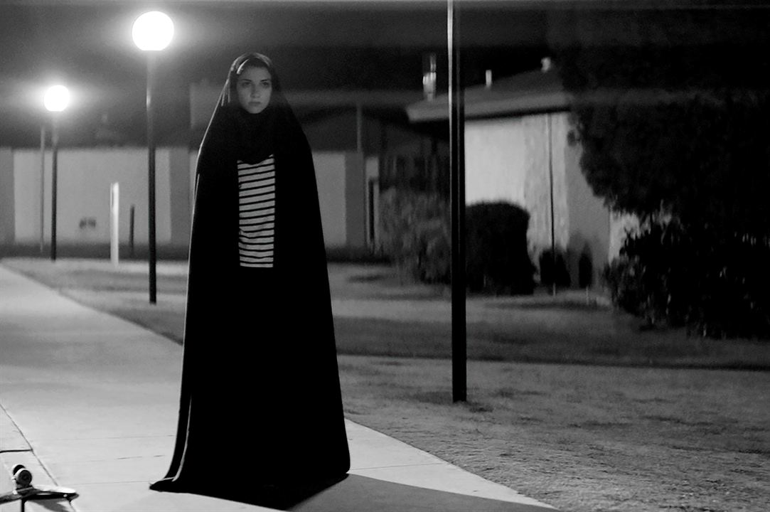 A Girl Walks Home Alone At Night : Bild Sheila Vand