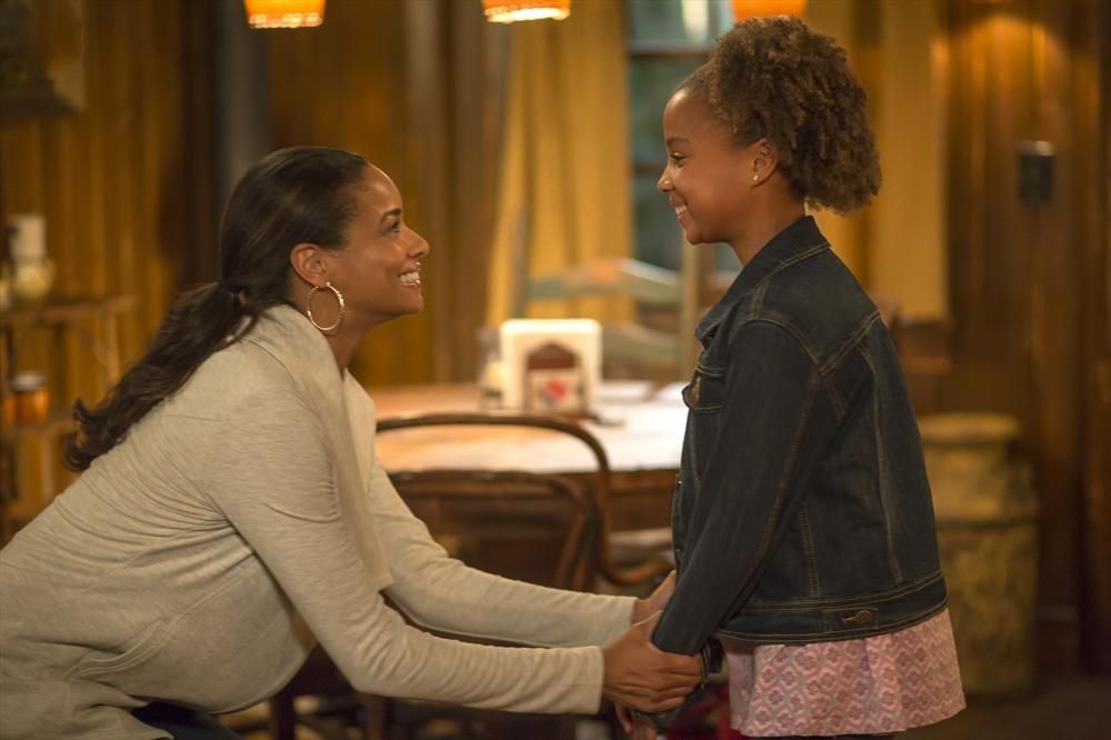 Bild Rochelle Aytes, Corinne Massiah