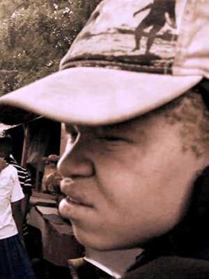 Kinoposter Hamisi Bazili