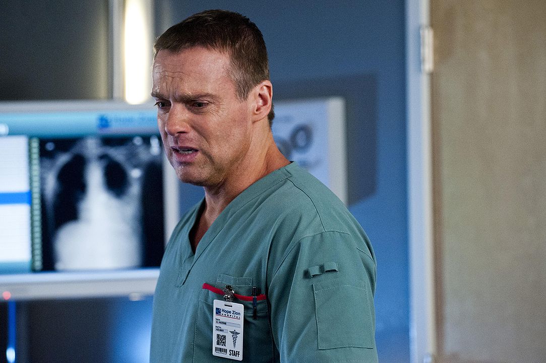 Saving Hope : Bild Michael Shanks (I)