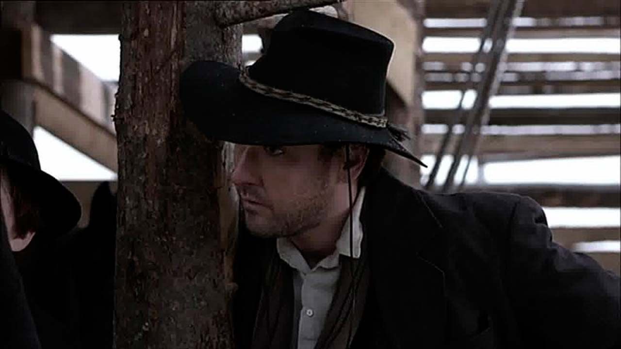 Reiter auf verbrannter Erde : Bild