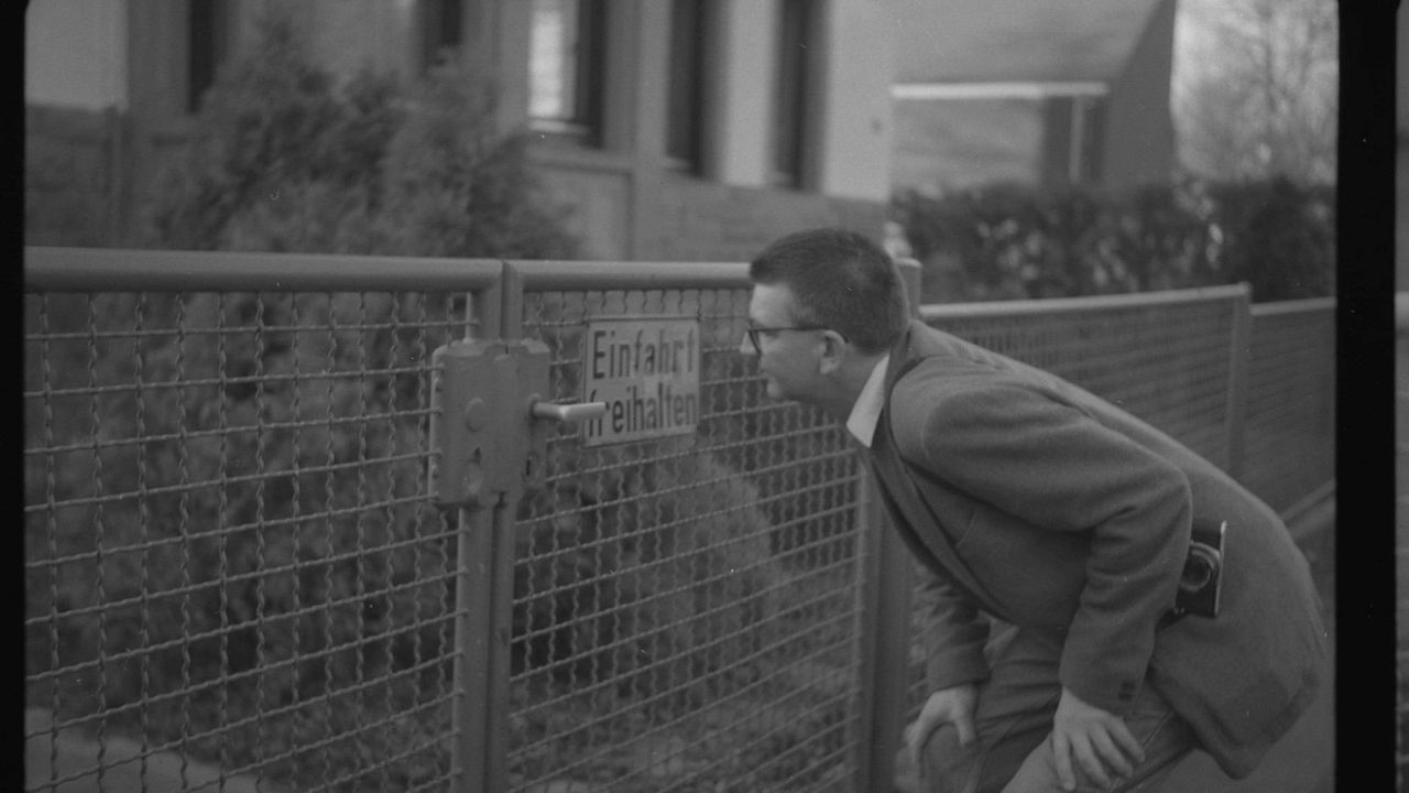 Die Zeit vergeht wie ein brüllender Löwe : Bild