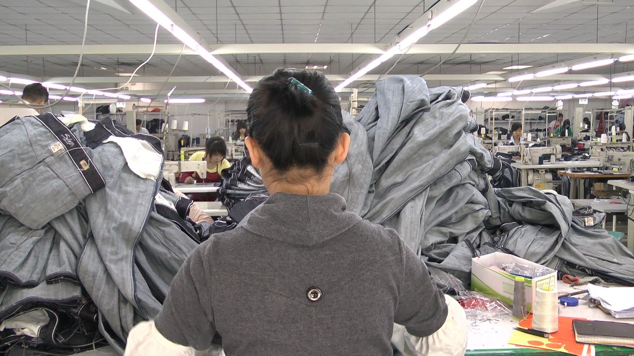 Travailleuses... : Bild