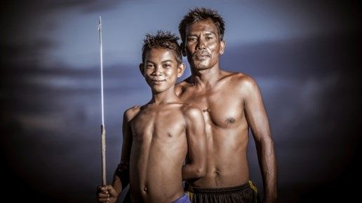 Walking Under Water : Bild